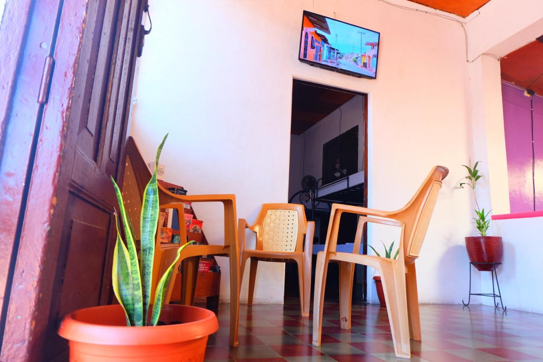 Deakachimba Hostel Granada Exterior photo